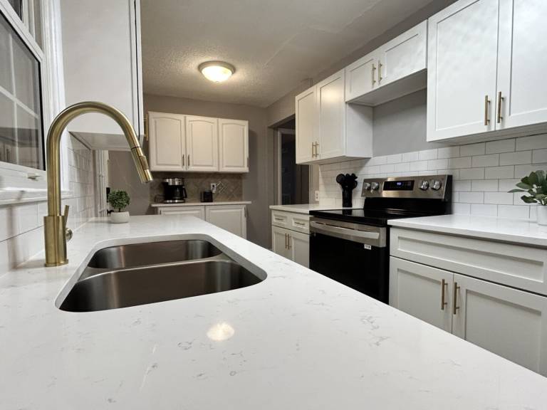 Vacation home with terrace & yard in Murfreesboro, TN