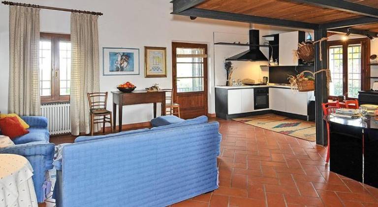 Family-oriented farm with garden, pool & BBQ | Pets are welcome — photo 4