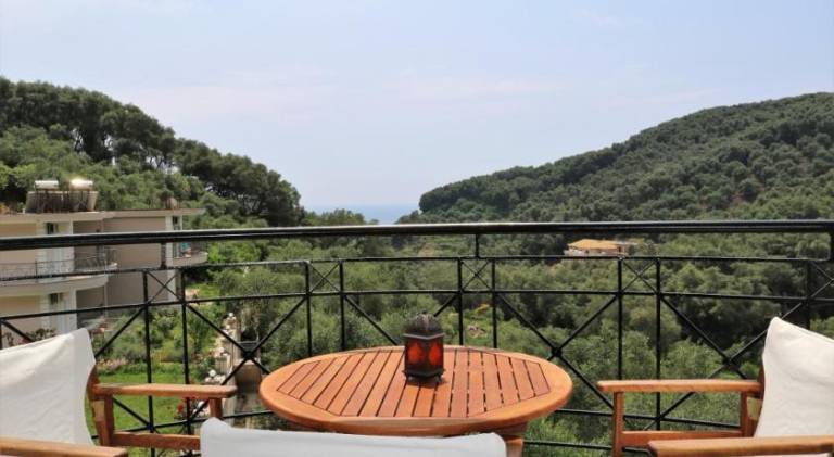 Beautiful serviced apartment with terrace & garden | Dogs allowed — photo 3