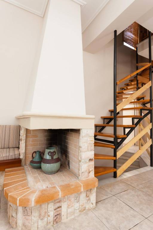 Serviced apartment with patio & yard — photo 4