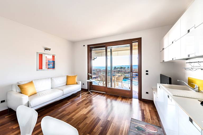 Family-friendly lovely holiday apartment with terrace & pool | Pets allowed — photo 4