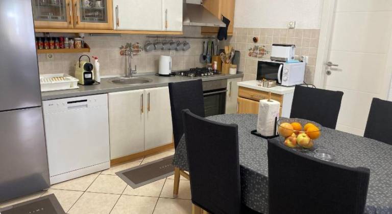 Pleasant apartment with patio | Close to the beach | Dogs allowed in Brela