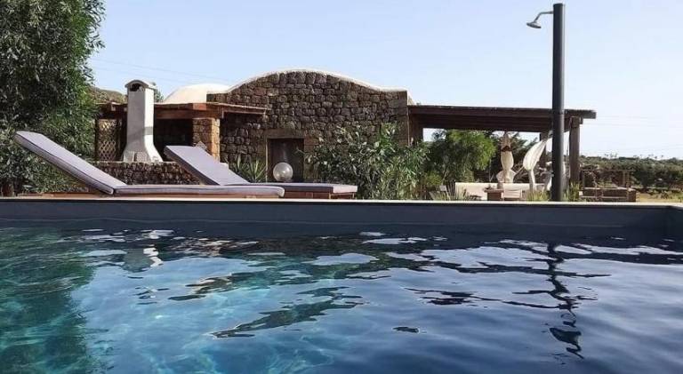 Pleasant villa with pool, barbecue & yard | Pets are welcome in Pantelleria