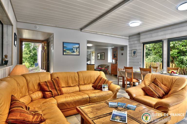 Gite with garden, terrace & heated pool — photo 4