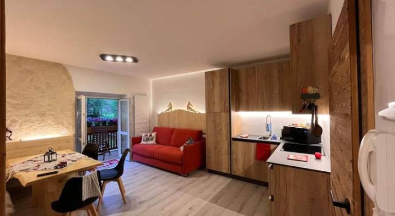 Holiday apartment with terrace & yard — photo 2