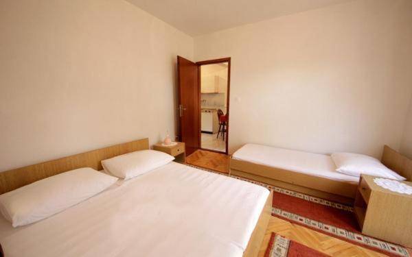 Holiday apartment with terrace — photo 2