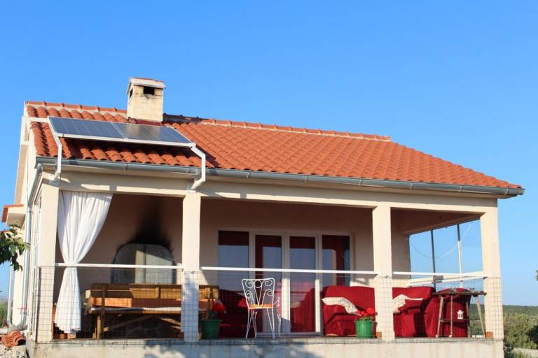 Vacation home with barbecue, patio & garden | City view | Pets allowed — photo 4