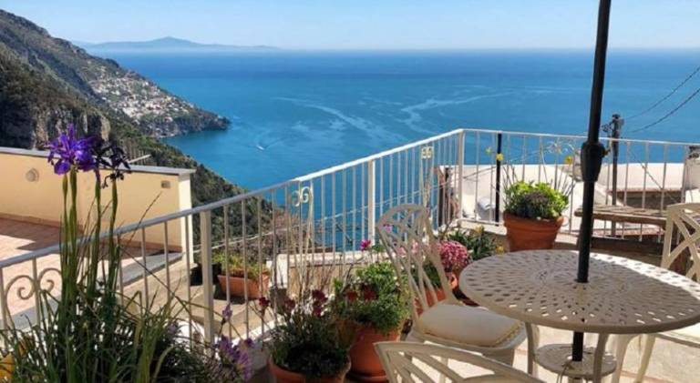 Rental apartment | Beach nearby | Pets allowed in Praiano