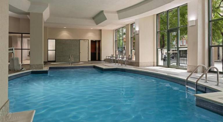 Embassy Suites by Hilton Lincoln — photo 3