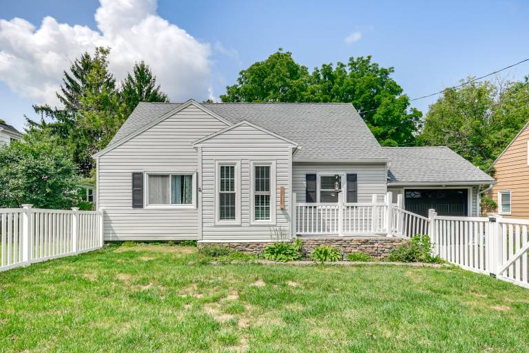 3 Mi to Dtwn Syracuse Home w Fenced Yard