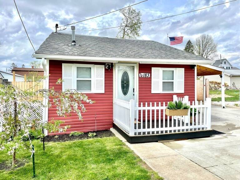 Cabin  Heath
