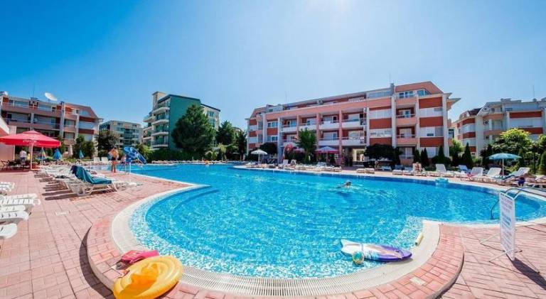 Wonderful rental apartment with pool | Beach nearby | Pets are welcome in Sveti Vlas