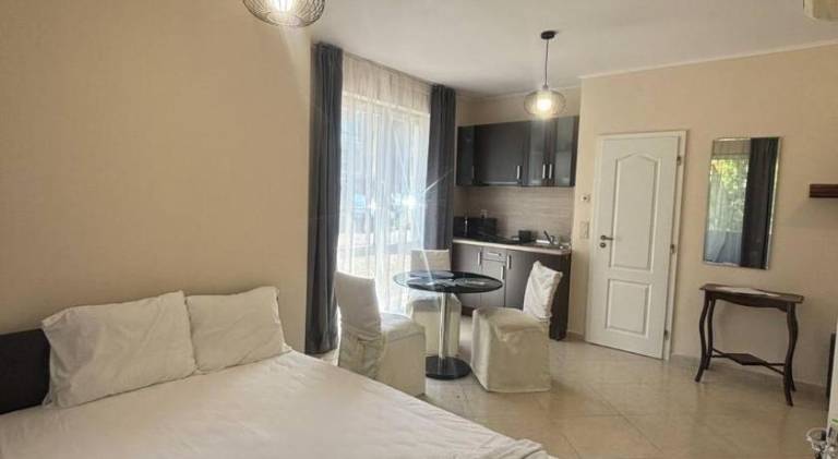 Serviced apartment with hot tub, sauna & pool | Pets are welcome — photo 2