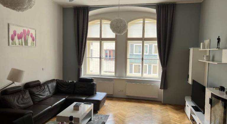 Holiday apartment with jacuzzi | Next to Prague astronomical clock — photo 2
