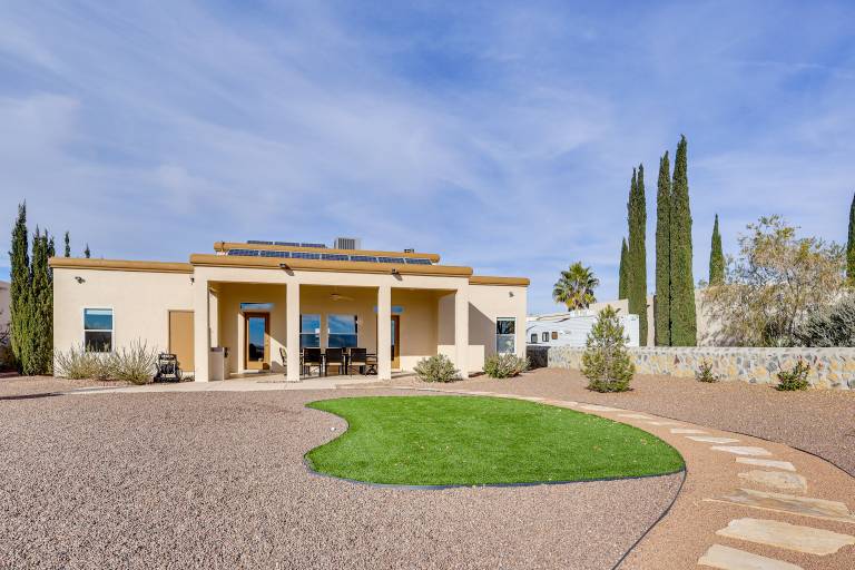 Golf, Hike & Stargaze: Quiet Home in Las Cruces in Las Cruces, NM