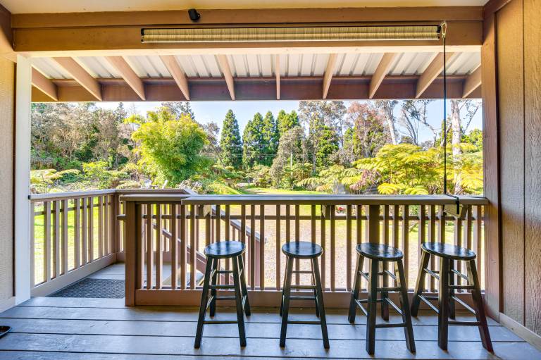 Rainforest Retreat w/ Hot Tub: Mins to Nat'l Park! — photo 4