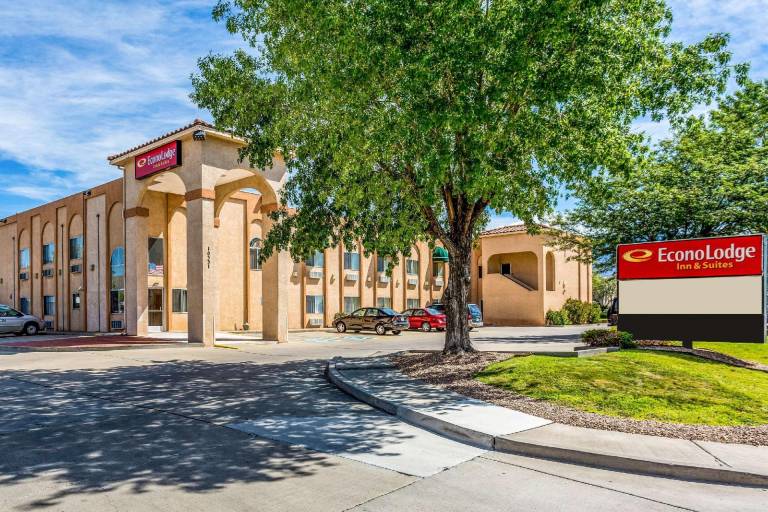 Econo Lodge Inn & Suites Albuquerque East I 40 Eubank Exit