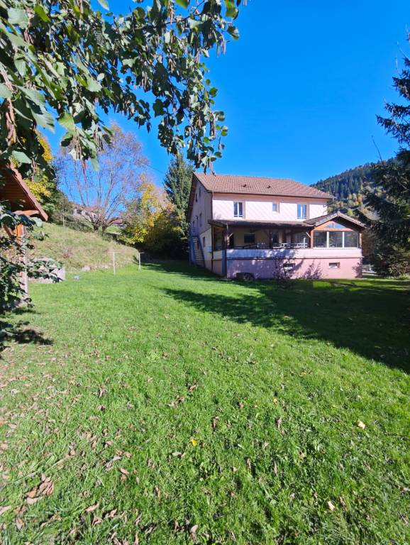 Family-oriented charming gite with BBQ, yard & sauna | Mountain view | Dogs allowed — photo 3
