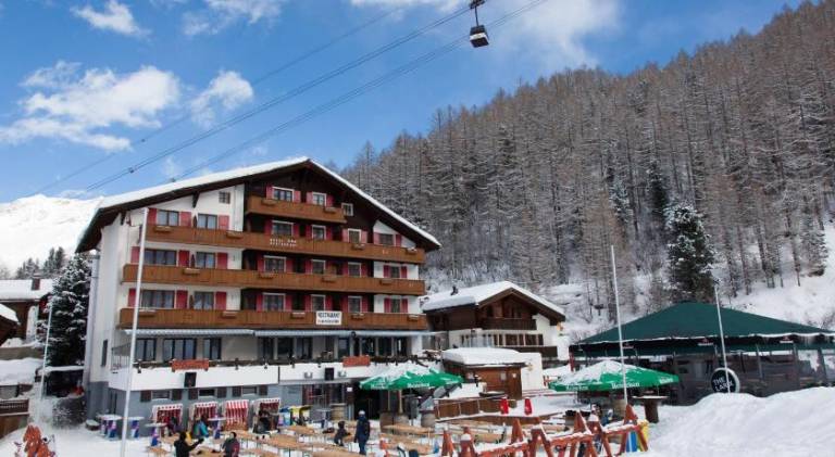 Hotel The Larix in Saas Grund