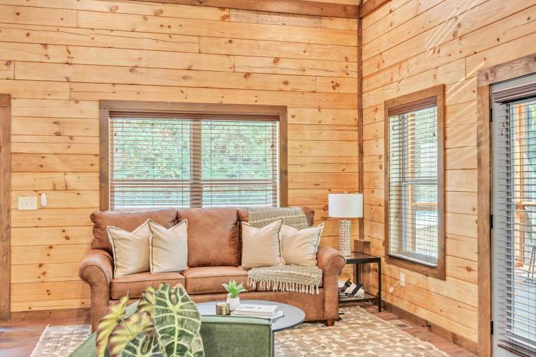 Child-friendly wonderful cabin with private pool | Pets allowed — photo 5