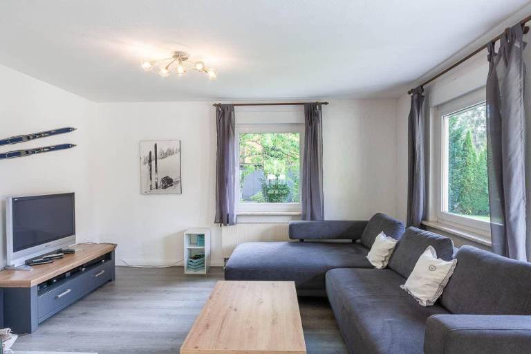 Fully equipped wonderful vacation home with yard, barbeque & patio | Pets are welcome — photo 2