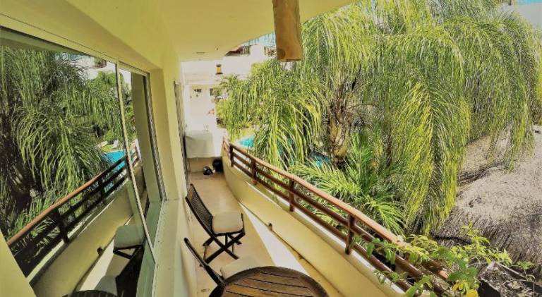Rental apartment with terrace, garden & pool — photo 3