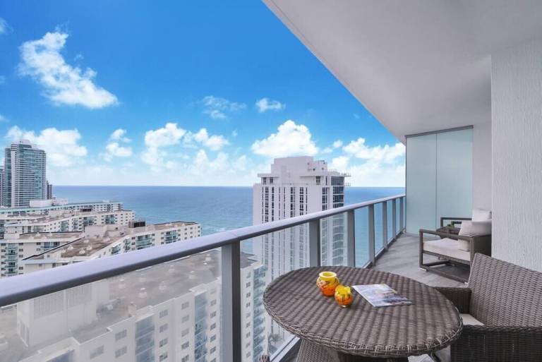 Condo  Aventura