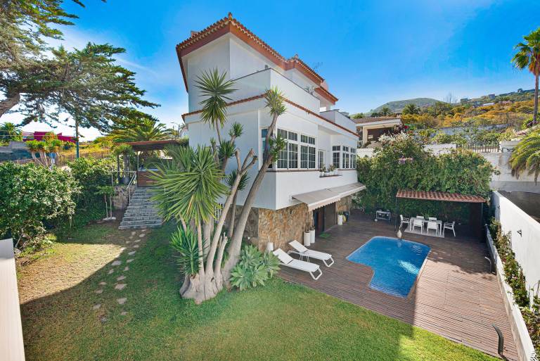 "Loft la Matanza" with Sea View, Mountain View, Pool, Terrace & Garden in Santa Cruz de Tenerife