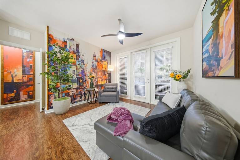 Apartment Courier City/Oscawana