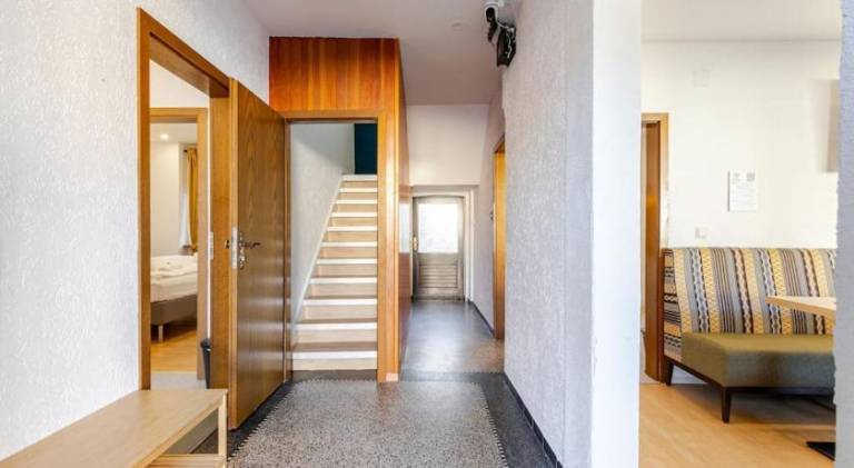 Vacation home with sauna, patio & BBQ — photo 4