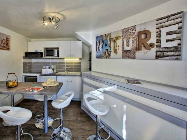 Apartment with heated pool & patio — photo 5