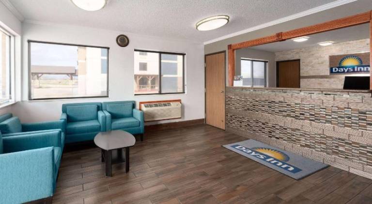 Days Inn by Wyndham Ogallala — photo 2