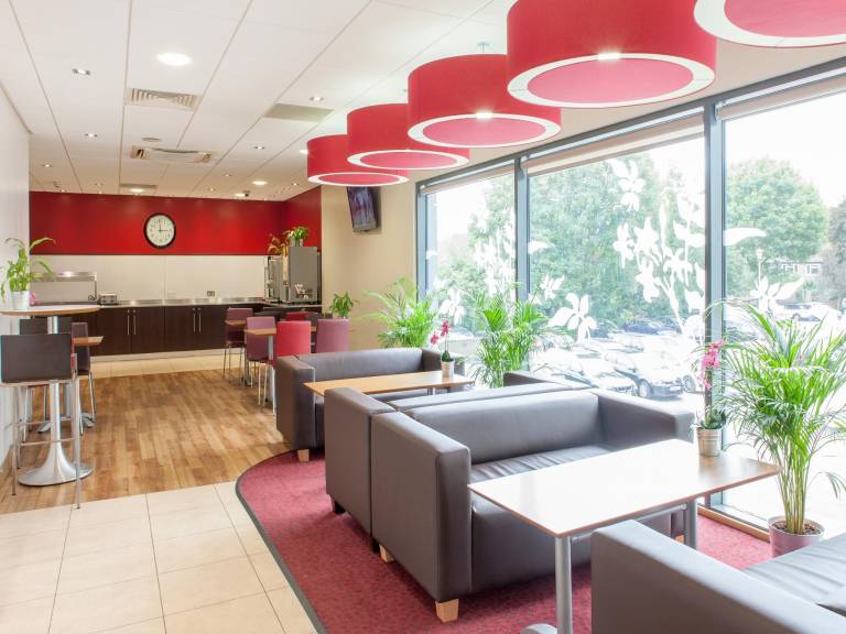 Travelodge London Twickenham — photo 3