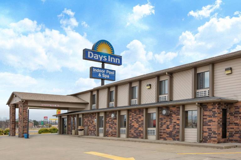 Days Inn by Wyndham Salina I-70 — photo 5