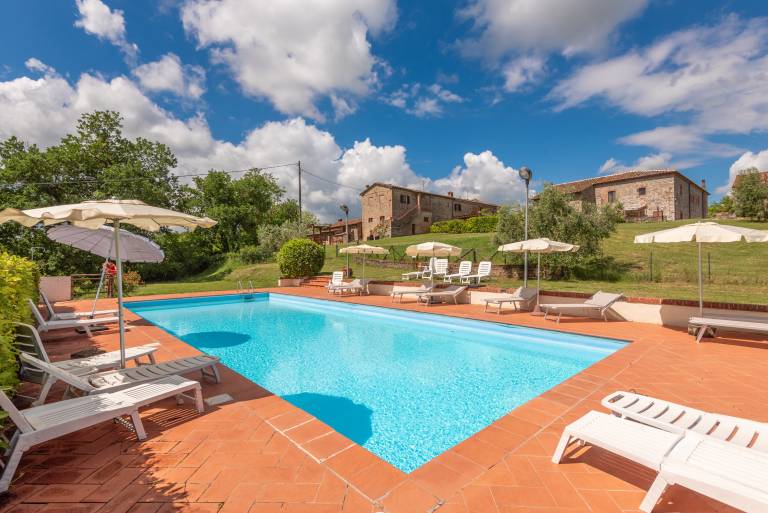 Vacation home with pool, garden & fast internet | Perfect for remote work — photo 2