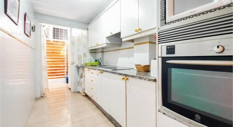 Holiday apartment with 3 rooms for 6 persons — photo 4