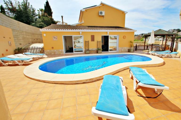 Fully equipped big villa with garden, barbeque & private pool | Pets allowed — photo 2