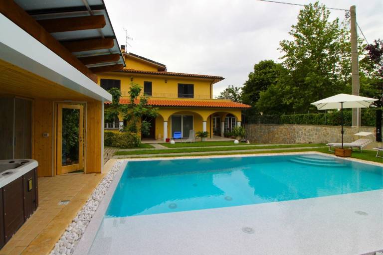 Villa Arezzo