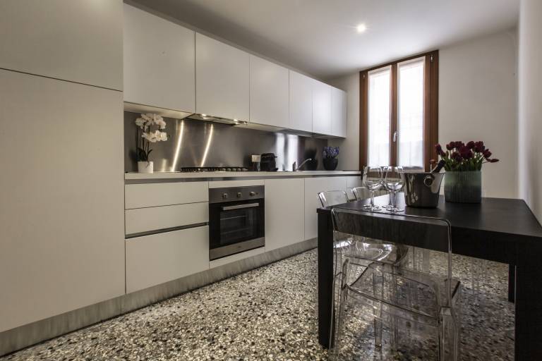 Fully equipped charming holiday apartment | Next to Rialto Bridge | Pets allowed — photo 4
