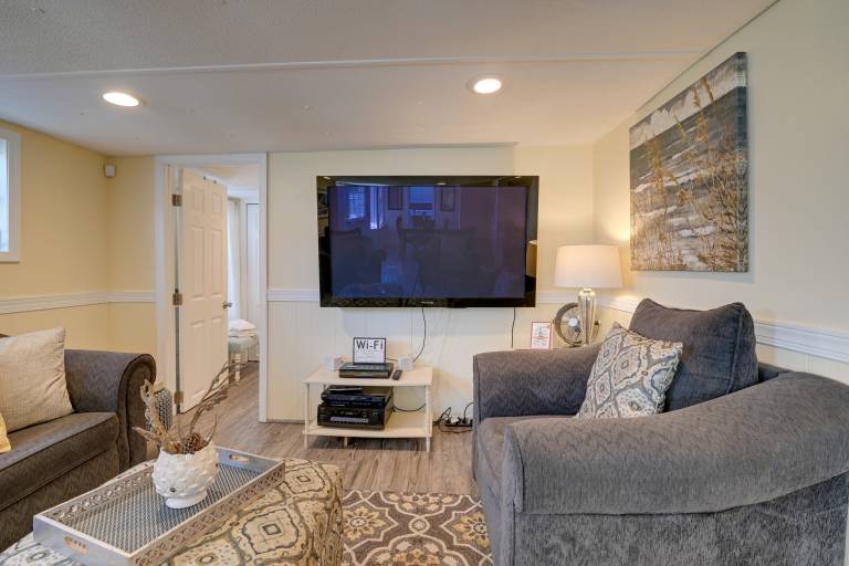 Walk to Ocean: Surfside Beach Home w/ Pool Access — photo 2