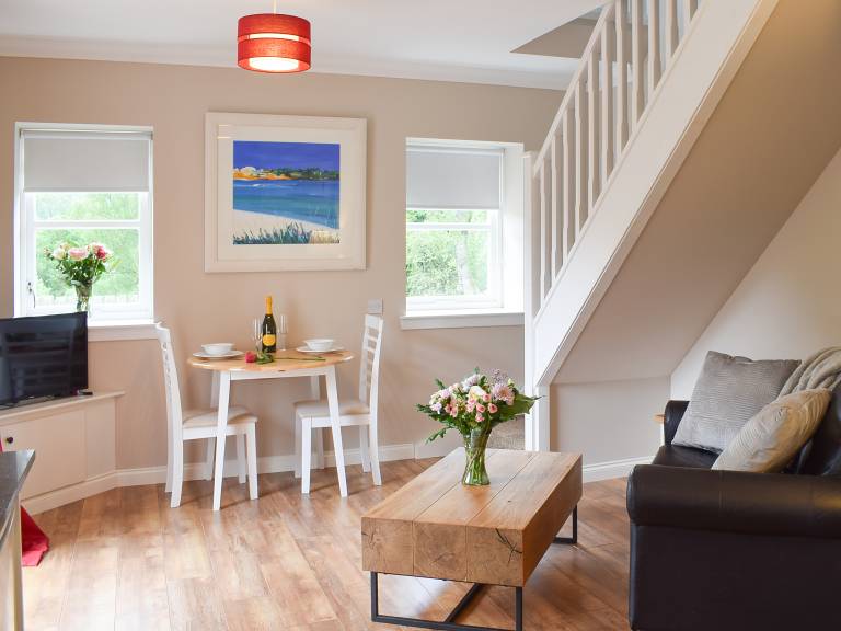 Family-oriented cottage with BBQ | River view | Pets allowed — photo 2