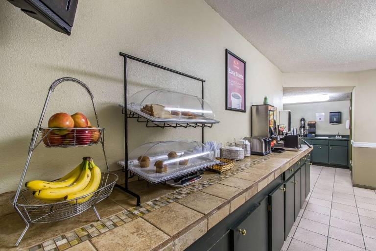 Days Inn by Wyndham Scottsboro AL — photo 4