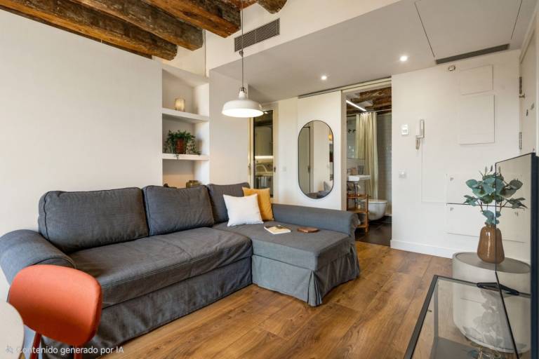 Private & Bright Apartment in Central Barcelona