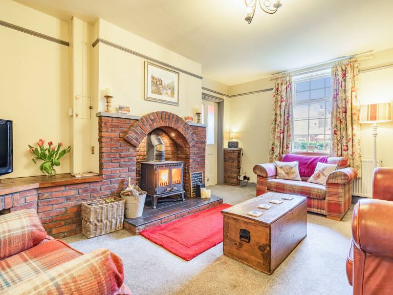 Child-friendly cottage with patio, barbeque & yard | Pet-friendly — photo 3