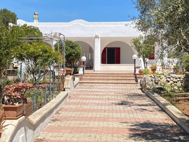 Villa with garden & private pool — photo 5