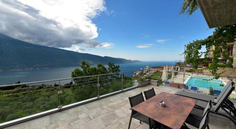 Holiday apartment with terrace, sauna & hot tub | Pets are welcome — photo 4