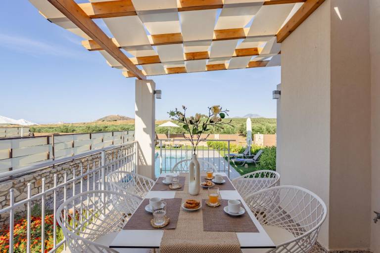 House with pool & garden | Suitable for remote work — photo 2
