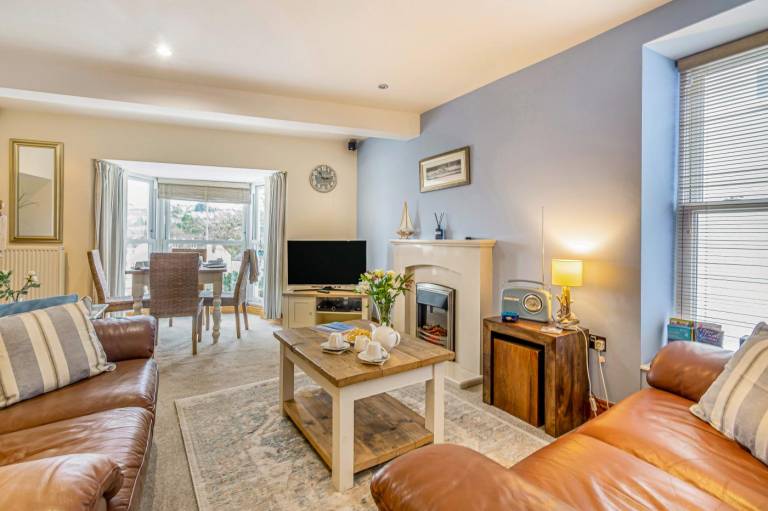 Cottage with 2 rooms for 4 persons — photo 3