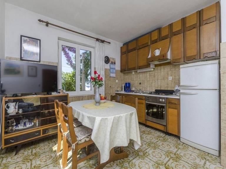 One bedroom apartment with terrace and sea view Postira, Brač (A-22356-a) — photo 3