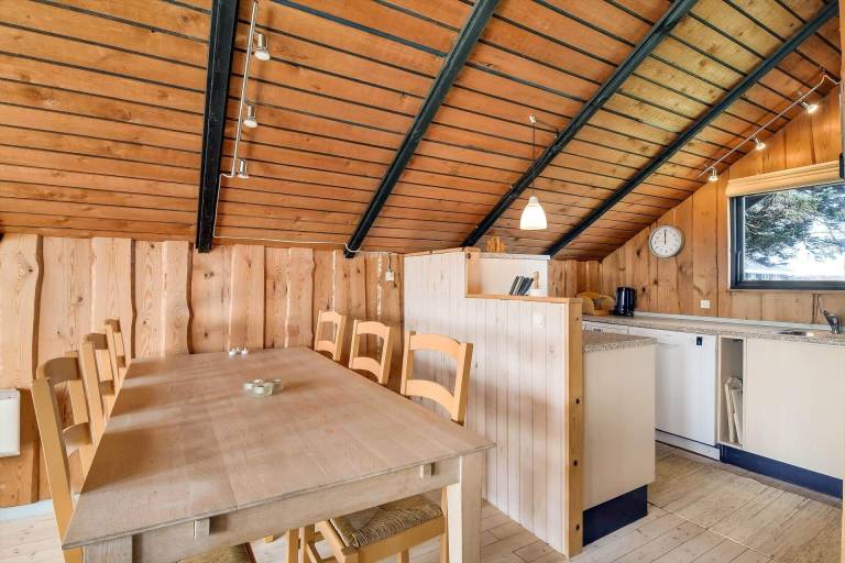 Vacation home with terrace & barbecue — photo 4